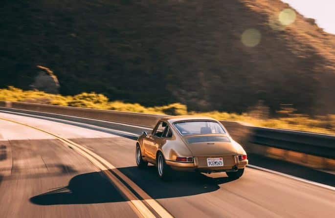 Tuthill-Porsche-911K bagende